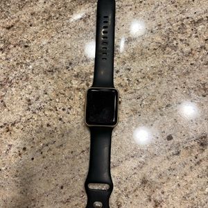 Apple iWatch Series 3 Gold 42MM